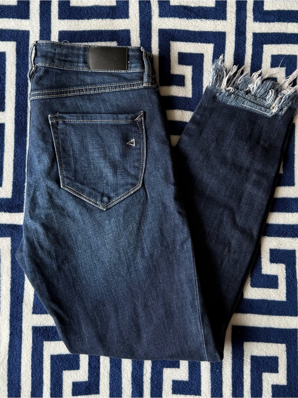 Women's Dark Blue Skinny Jeans with Frayed Hem